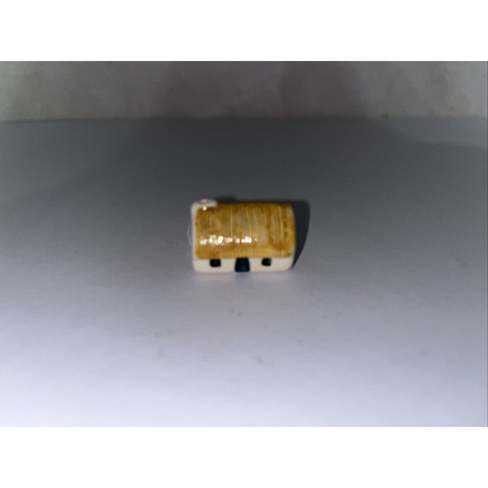 O’Neill Ireland Miniature Ceramic House